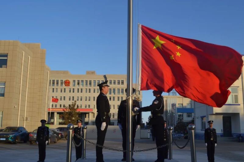致敬警察节丨苏尼特左旗公安局开展庆祝第四个“中国人民警察节”系列活动